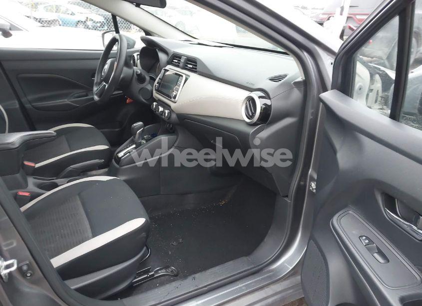 Photo 5 of 2020 Nissan Versa SV XTRONIC CVT (VIN 3N1CN8EV5LL805472)
