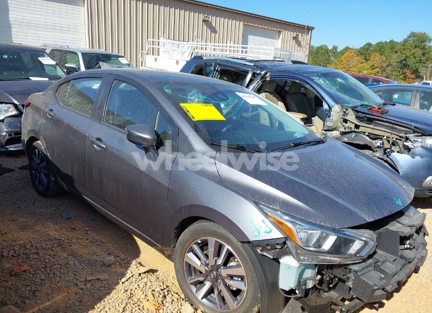 2020 Nissan Versa SV XTRONIC CVT (VIN 3N1CN8EV5LL841999) main photo