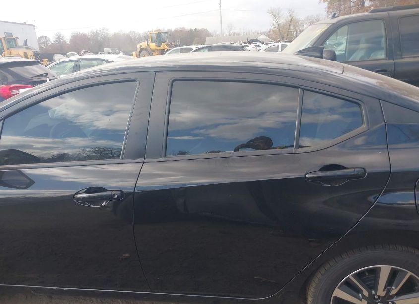 Photo 14 of 2021 Nissan Versa SV XTRONIC CVT (VIN 3N1CN8EV5ML812651)