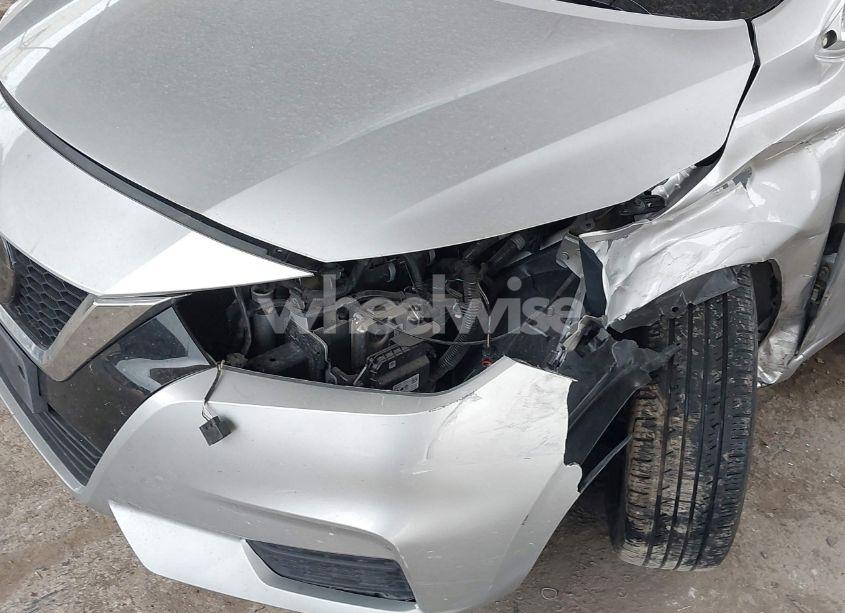 Photo 6 of 2021 Nissan Versa SV XTRONIC CVT (VIN 3N1CN8EV5ML871666)