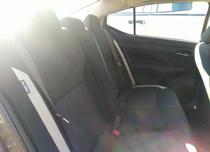 Photo 8 of 2021 Nissan Versa SV XTRONIC CVT (VIN 3N1CN8EV5ML893537)