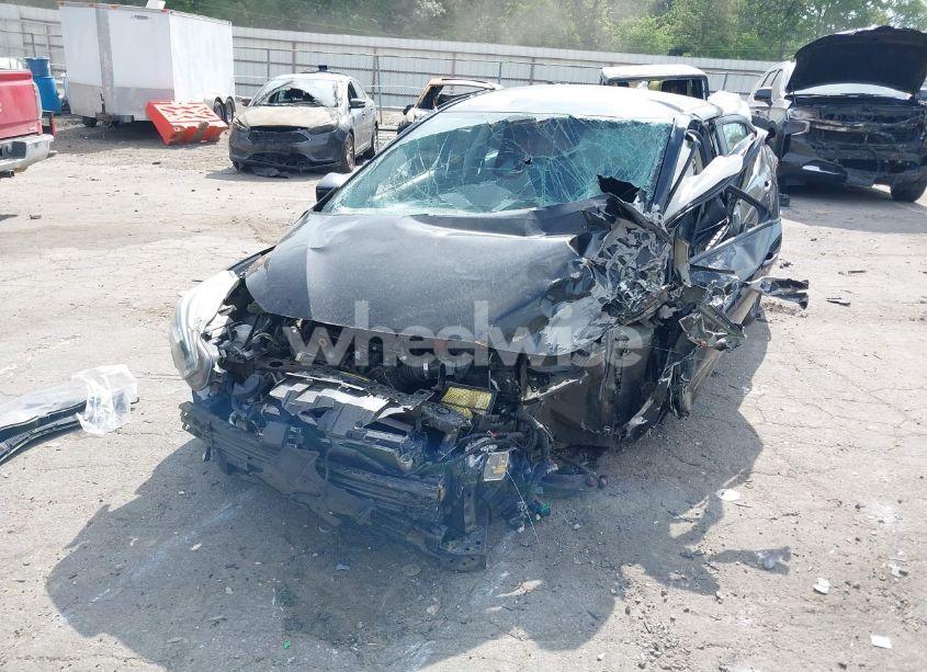 Photo 2 of 2020 Nissan Versa SV XTRONIC CVT (VIN 3N1CN8EV6LL880682)