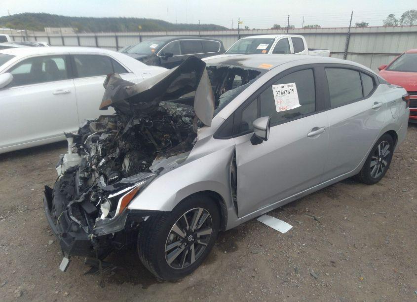 Photo 2 of 2020 Nissan Versa SV XTRONIC CVT (VIN 3N1CN8EV6LL882934)