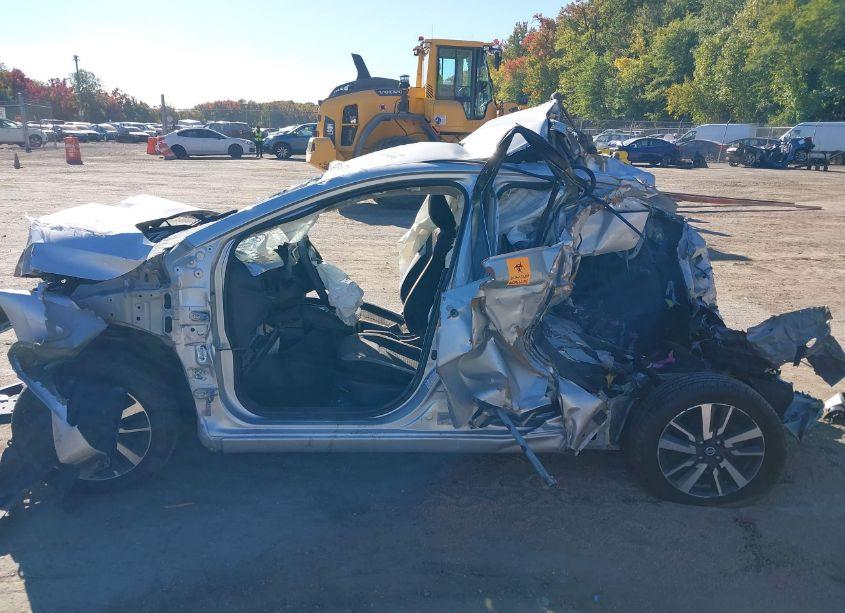 Photo 13 of 2021 Nissan Versa SV XTRONIC CVT (VIN 3N1CN8EV6ML832035)