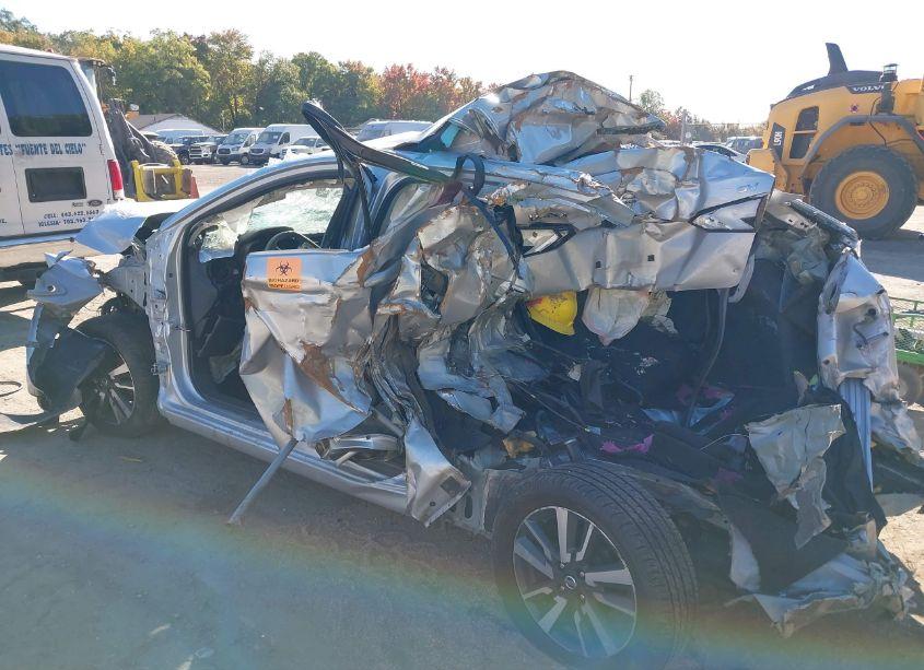 Photo 3 of 2021 Nissan Versa SV XTRONIC CVT (VIN 3N1CN8EV6ML832035)