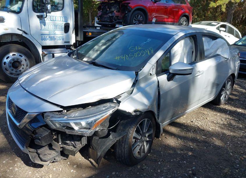 Photo 2 of 2021 Nissan Versa SV XTRONIC CVT (VIN 3N1CN8EV6ML836893)
