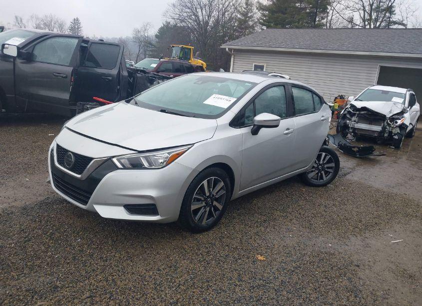 Photo 2 of 2021 Nissan Versa SV XTRONIC CVT (VIN 3N1CN8EV6ML867674)