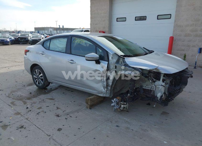 2020 Nissan Versa SV XTRONIC CVT (VIN 3N1CN8EV7LL842443) main photo