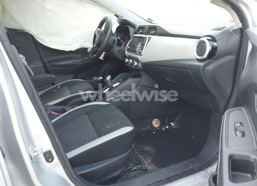 Photo 5 of 2020 Nissan Versa SV XTRONIC CVT (VIN 3N1CN8EV7LL842443)