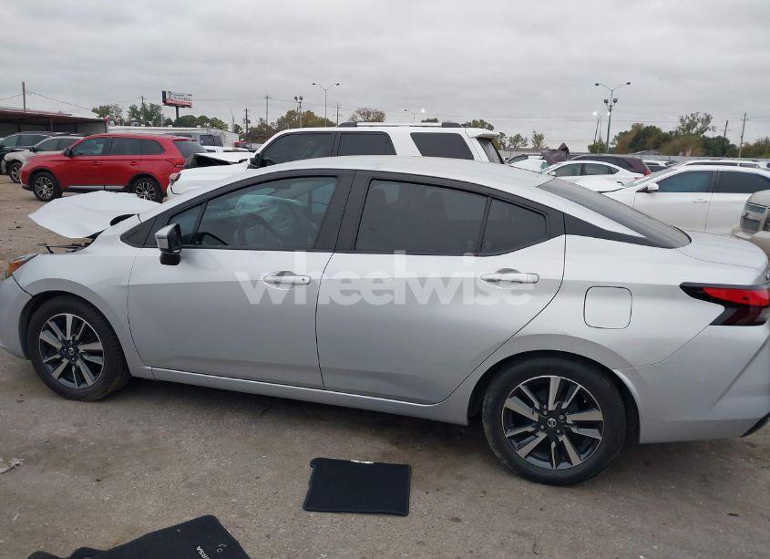 Photo 14 of 2020 Nissan Versa SV XTRONIC CVT (VIN 3N1CN8EV7LL882747)