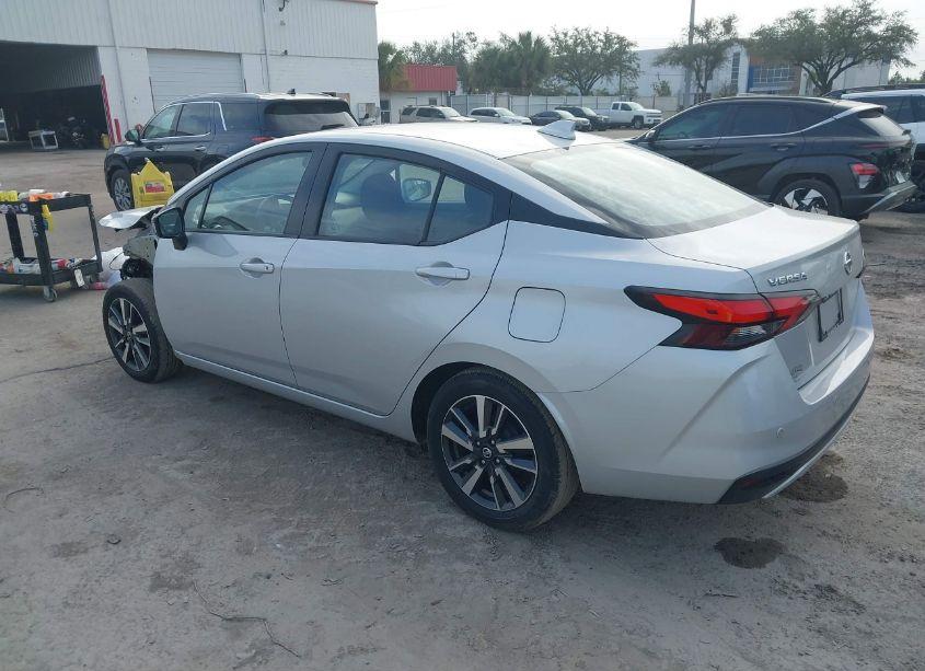 Photo 3 of 2021 Nissan Versa SV XTRONIC CVT (VIN 3N1CN8EV7ML861432)