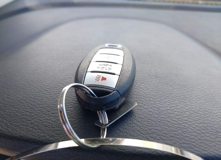 Photo 11 of 2020 Nissan Versa SV XTRONIC CVT (VIN 3N1CN8EV8LL800668)