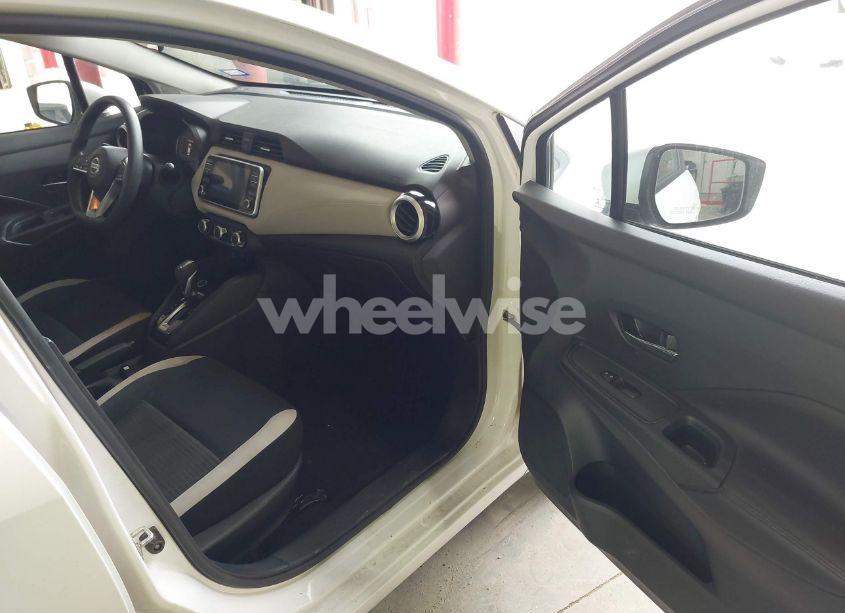 Photo 5 of 2020 Nissan Versa SV XTRONIC CVT (VIN 3N1CN8EV8LL868341)