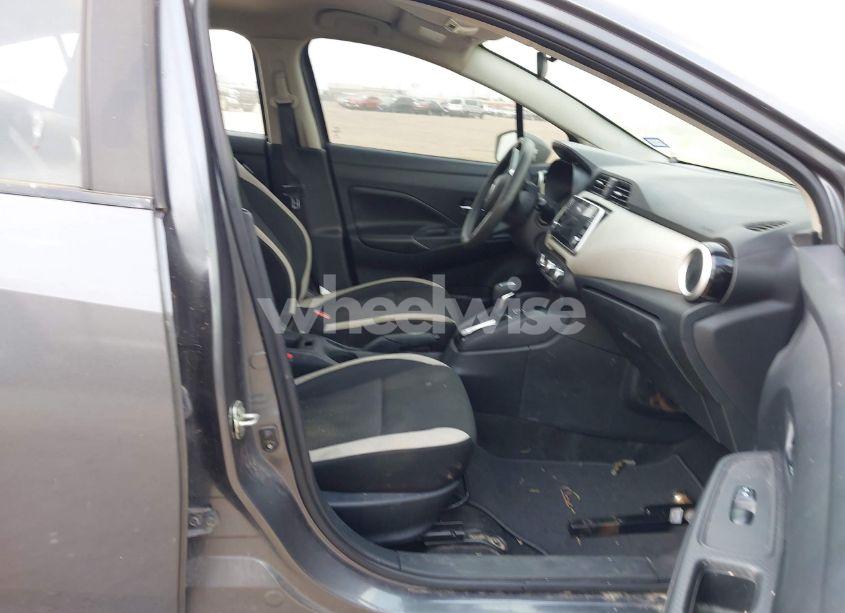 Photo 5 of 2020 Nissan Versa SV XTRONIC CVT (VIN 3N1CN8EV8LL895524)