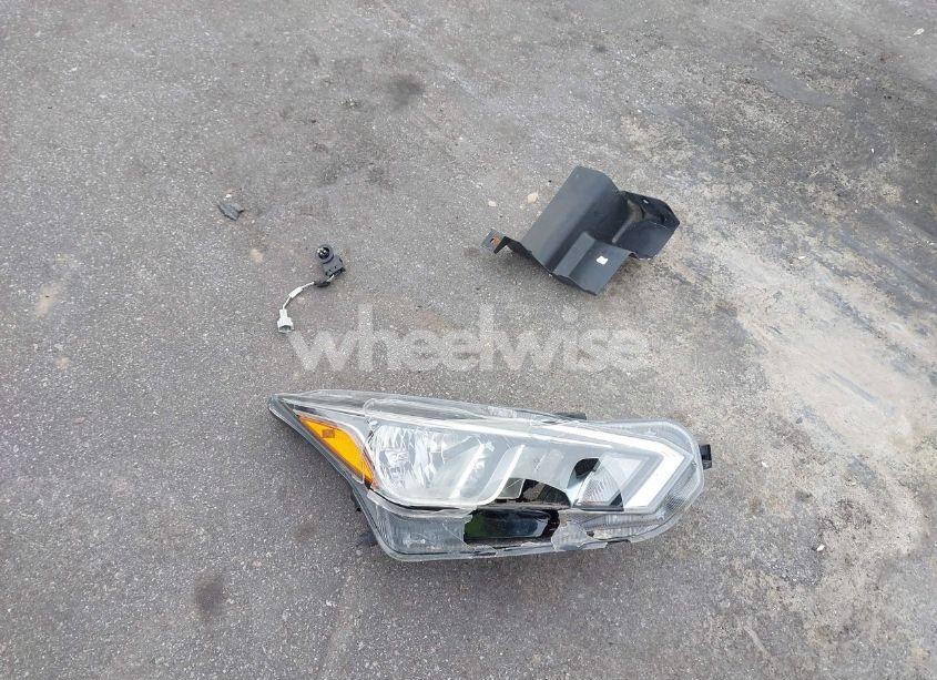 Photo 12 of 2021 Nissan Versa SV XTRONIC CVT (VIN 3N1CN8EV8ML827791)