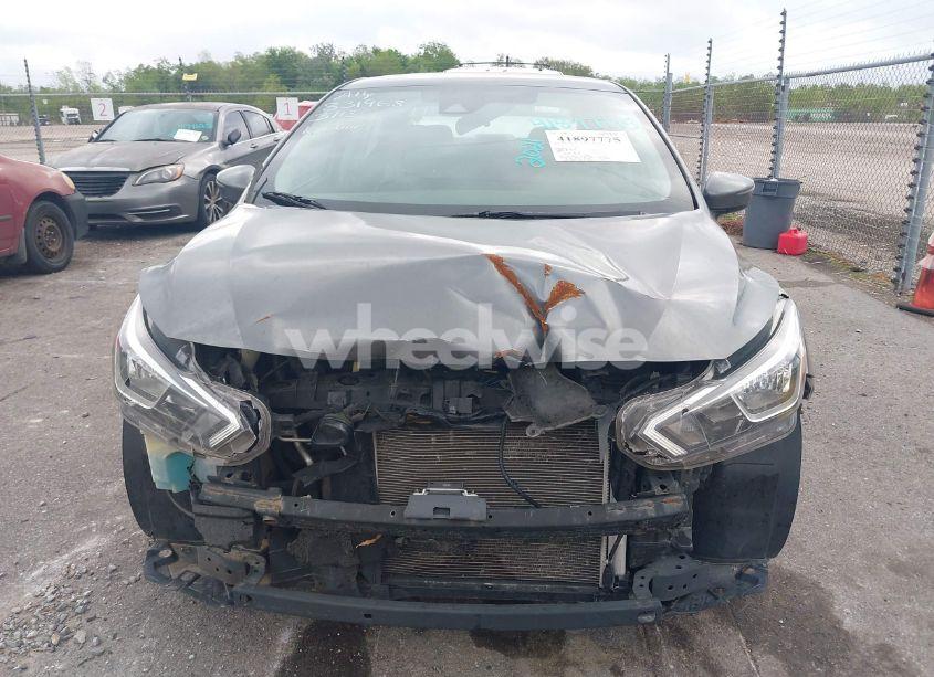 Photo 6 of 2021 Nissan Versa SV XTRONIC CVT (VIN 3N1CN8EV8ML831968)