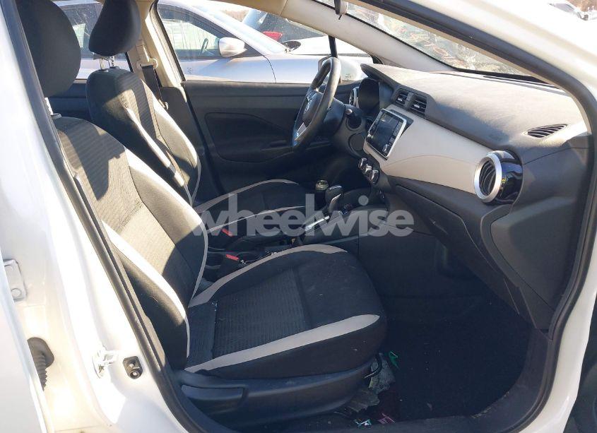 Photo 5 of 2021 Nissan Versa SV XTRONIC CVT (VIN 3N1CN8EV8ML847281)