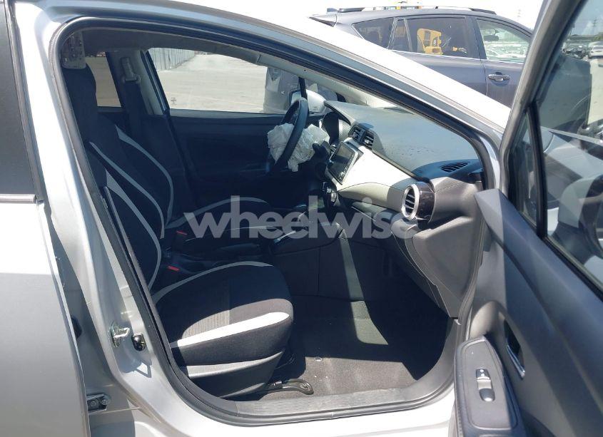 Photo 5 of 2021 Nissan Versa SV XTRONIC CVT (VIN 3N1CN8EV8ML880233)