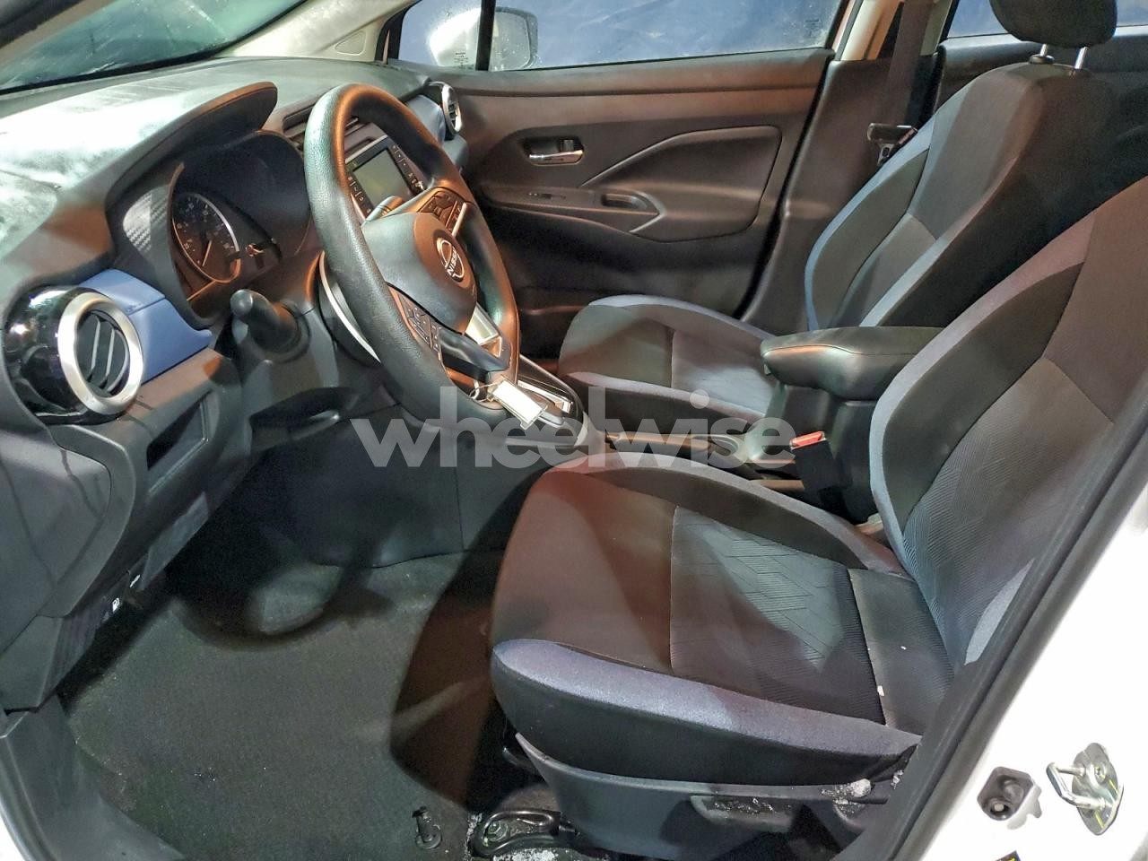 Photo 7 of 2025 NISSAN VERSA SV (VIN 3N1CN8EV8SL819946)