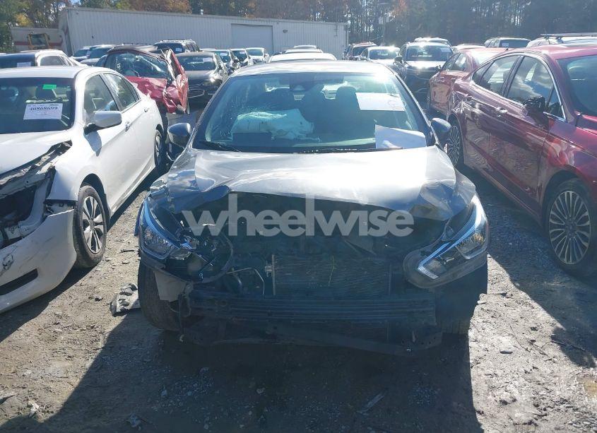 Photo 12 of 2020 Nissan Versa SV XTRONIC CVT (VIN 3N1CN8EV9LL802879)