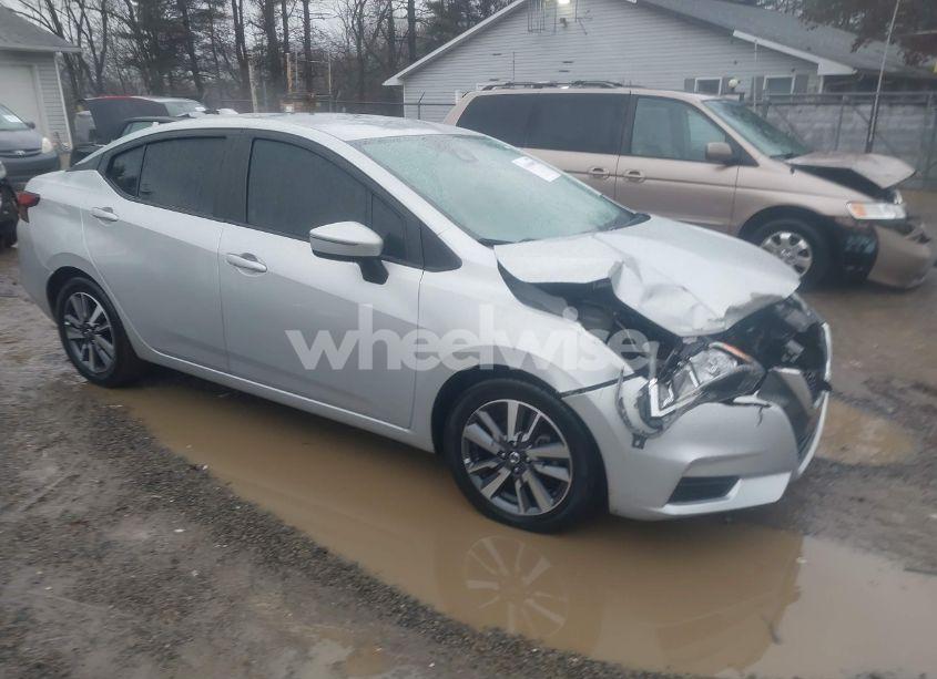 2020 Nissan Versa SV XTRONIC CVT (VIN 3N1CN8EV9LL807998) main photo
