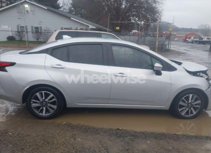 Photo 13 of 2020 Nissan Versa SV XTRONIC CVT (VIN 3N1CN8EV9LL807998)