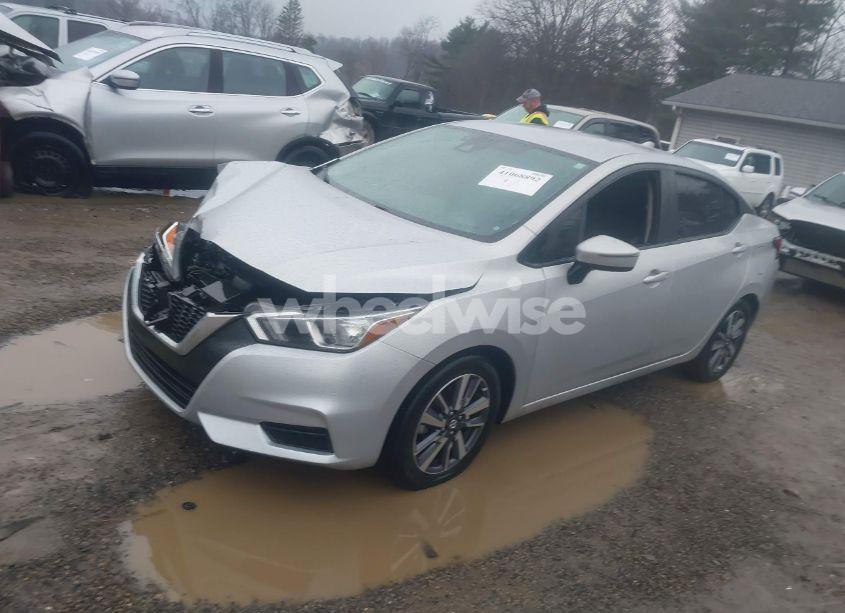 Photo 2 of 2020 Nissan Versa SV XTRONIC CVT (VIN 3N1CN8EV9LL807998)