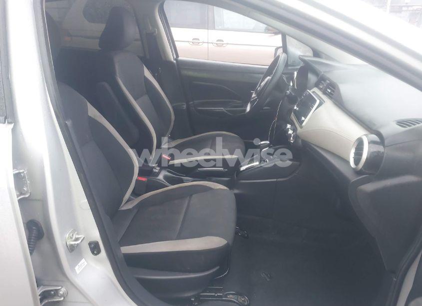 Photo 5 of 2020 Nissan Versa SV XTRONIC CVT (VIN 3N1CN8EV9LL807998)