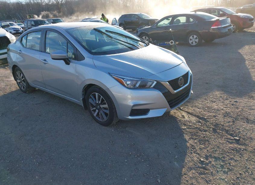 2020 Nissan Versa SV XTRONIC CVT (VIN 3N1CN8EV9LL811002) main photo