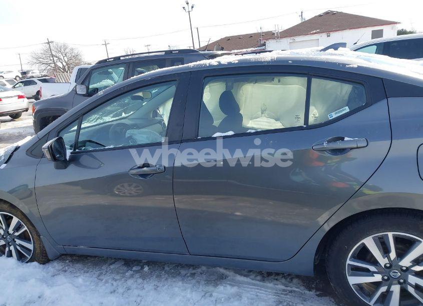 Photo 13 of 2020 Nissan Versa SV XTRONIC CVT (VIN 3N1CN8EV9LL813302)