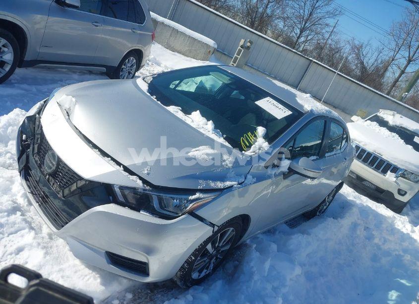 Photo 2 of 2020 Nissan Versa SV XTRONIC CVT (VIN 3N1CN8EVXLL876246)