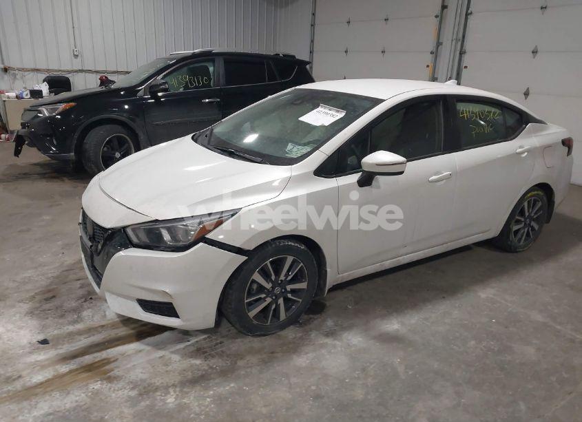 Photo 2 of 2020 Nissan Versa SV XTRONIC CVT (VIN 3N1CN8EVXLL901565)