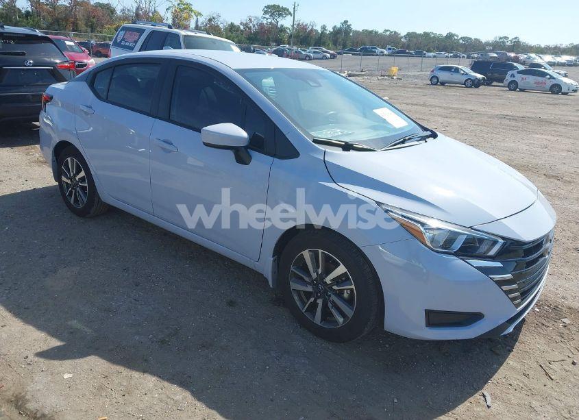 2024 Nissan Versa 1.6 SV (VIN 3N1CN8EVXRL871475) main photo