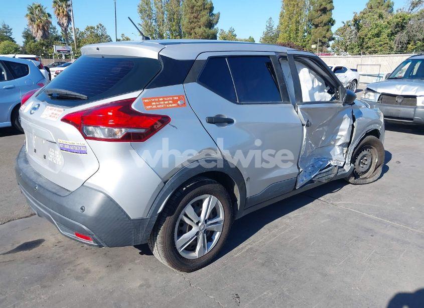 Photo 4 of 2020 Nissan Kicks S XTRONIC CVT (VIN 3N1CP5BV0LL506355)