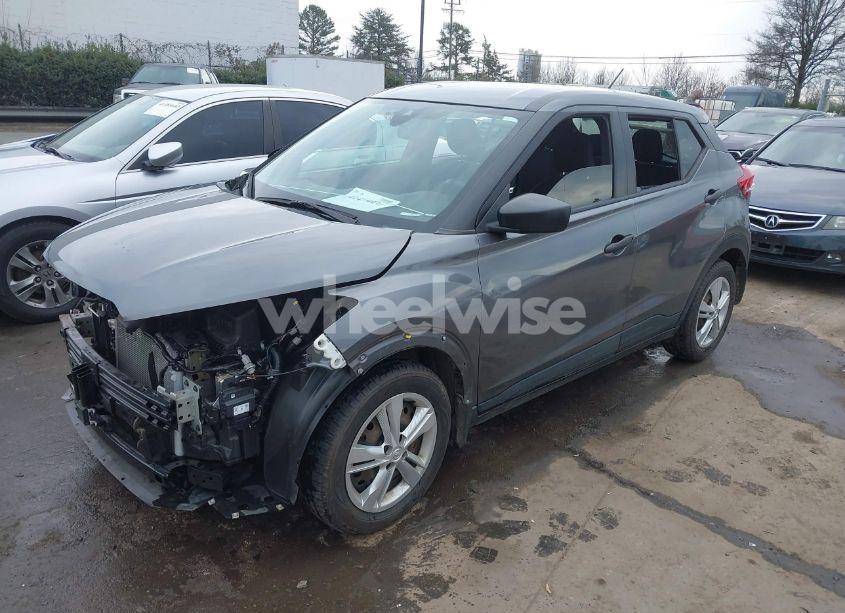 Photo 2 of 2020 Nissan Kicks S XTRONIC CVT (VIN 3N1CP5BV0LL541977)