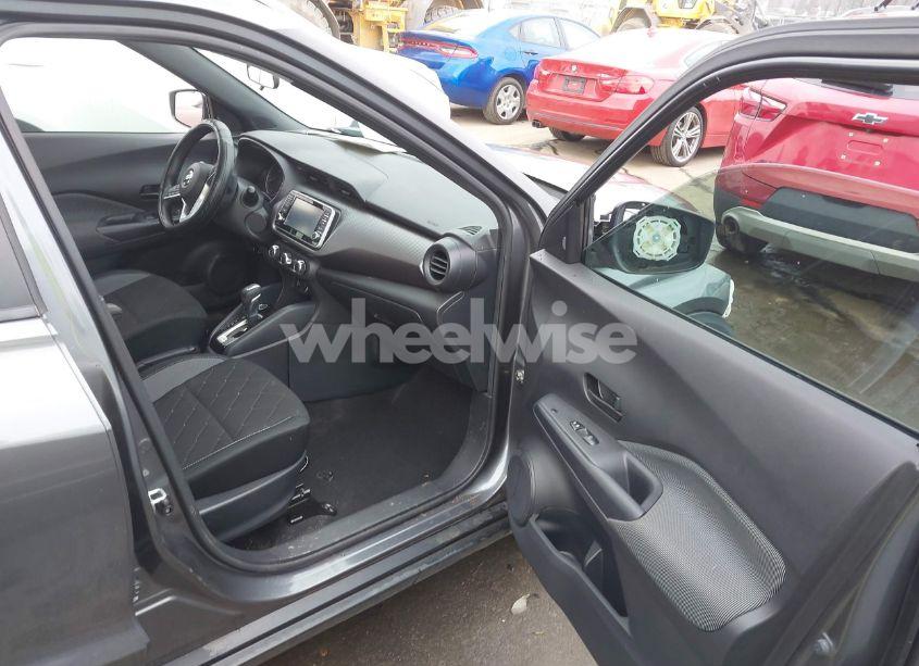 Photo 5 of 2020 Nissan Kicks S XTRONIC CVT (VIN 3N1CP5BV0LL541977)