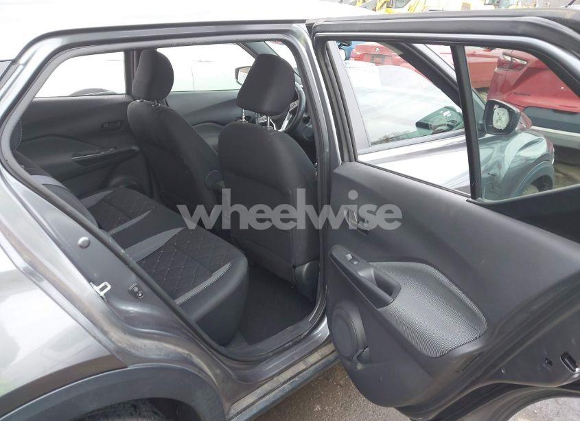 Photo 8 of 2020 Nissan Kicks S XTRONIC CVT (VIN 3N1CP5BV0LL541977)