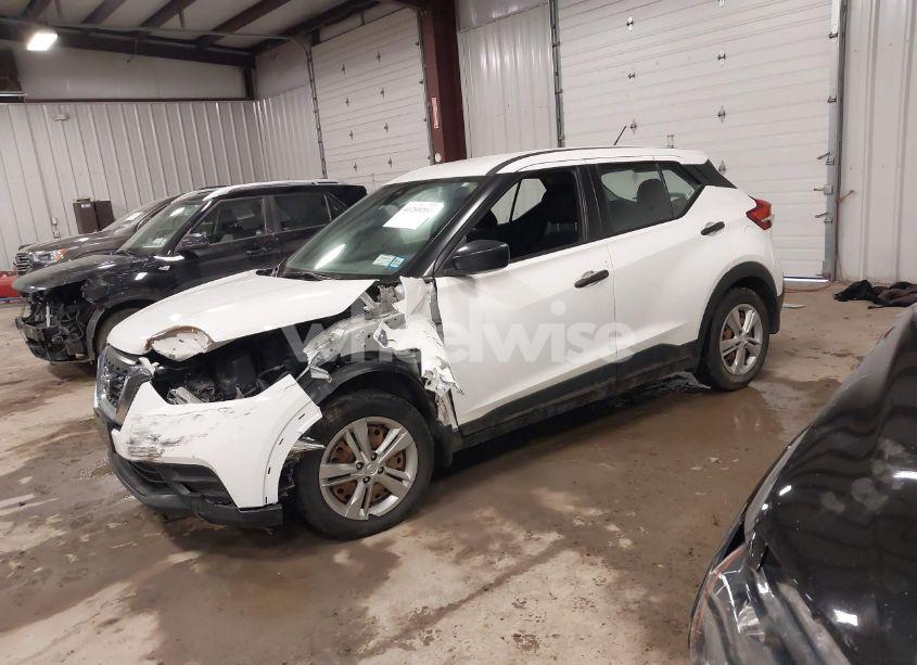 Photo 2 of 2020 Nissan Kicks S XTRONIC CVT (VIN 3N1CP5BV0LL579340)