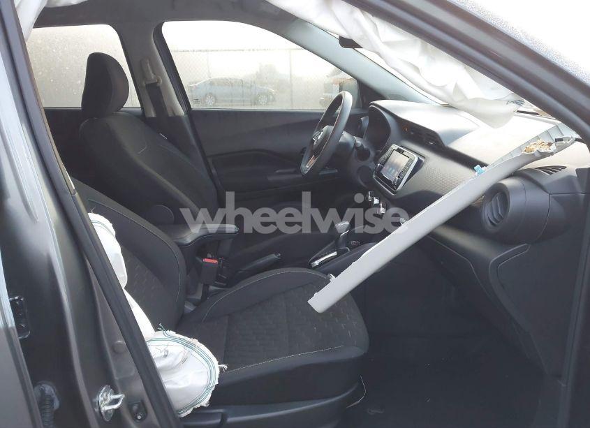 Photo 5 of 2021 Nissan Kicks S XTRONIC CVT (VIN 3N1CP5BV0ML512738)