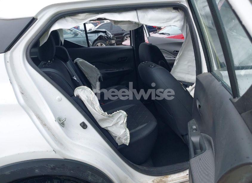 Photo 8 of 2020 Nissan Kicks S XTRONIC CVT (VIN 3N1CP5BV1LL500984)