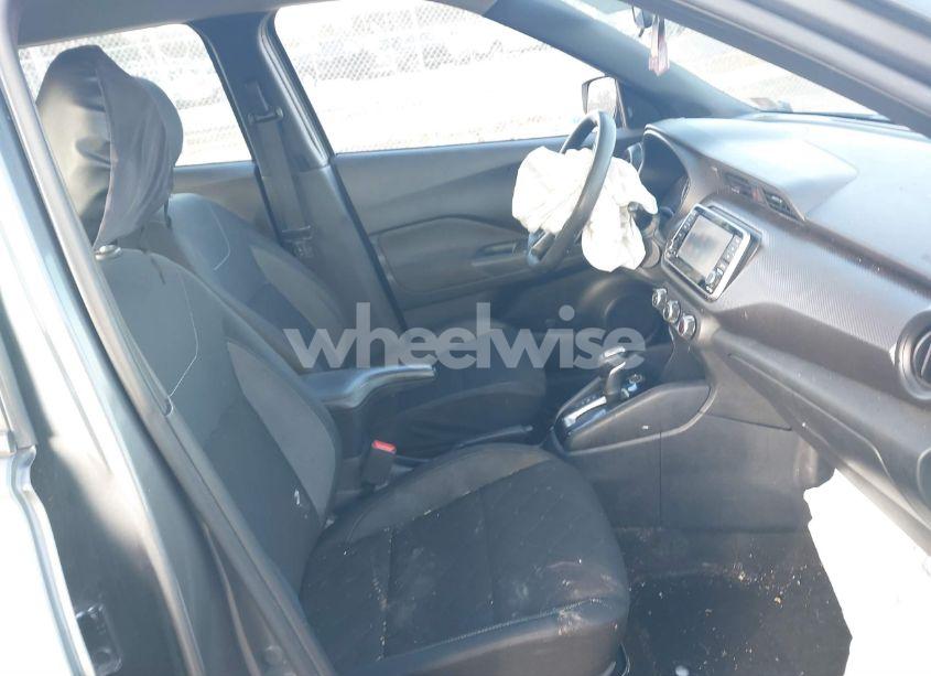 Photo 5 of 2020 Nissan Kicks S XTRONIC CVT (VIN 3N1CP5BV1LL521656)