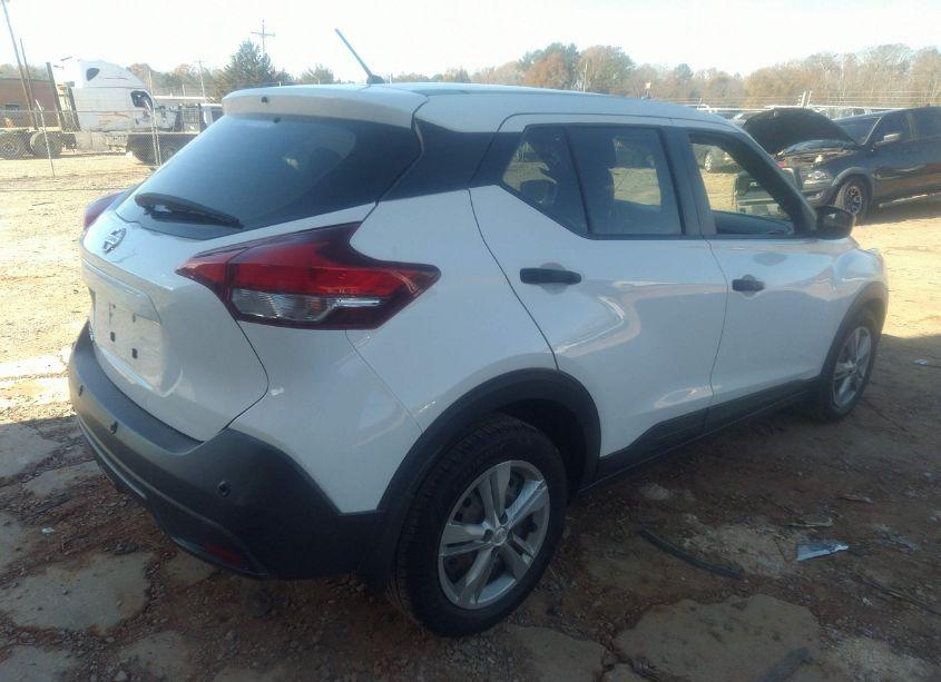 Photo 4 of 2020 Nissan Kicks S XTRONIC CVT (VIN 3N1CP5BV1LL541664)