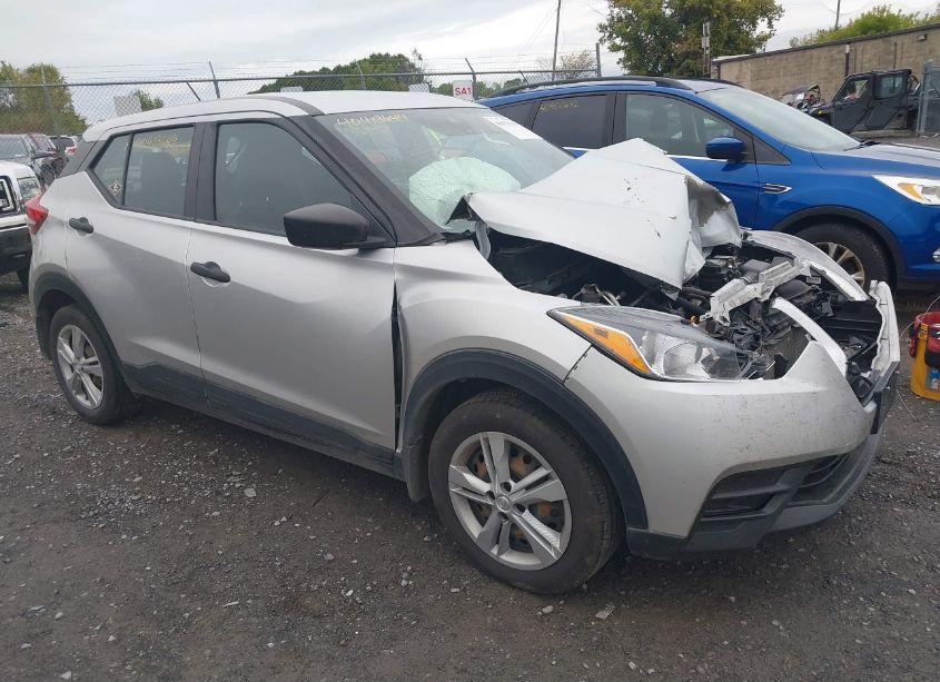 2020 Nissan Kicks S XTRONIC CVT (VIN 3N1CP5BV1LL553524) main photo