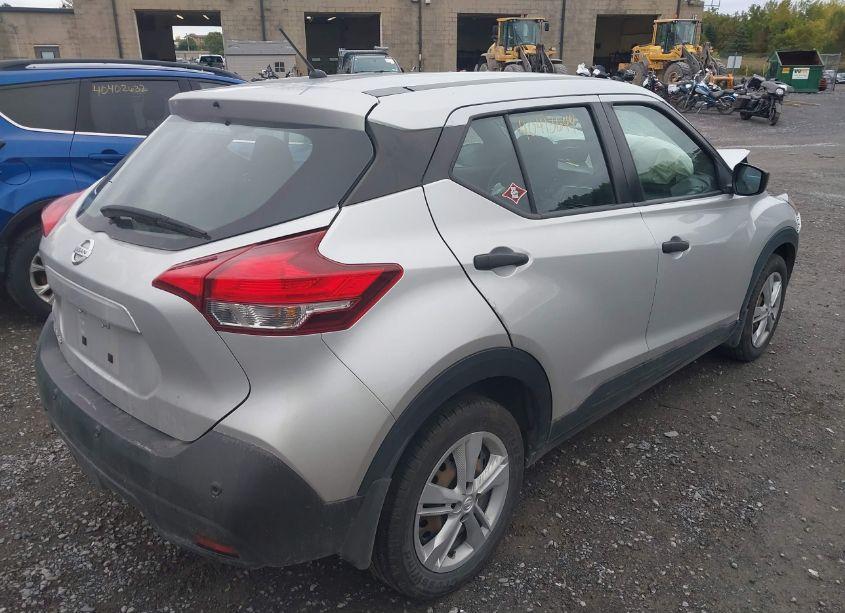 Photo 4 of 2020 Nissan Kicks S XTRONIC CVT (VIN 3N1CP5BV1LL553524)