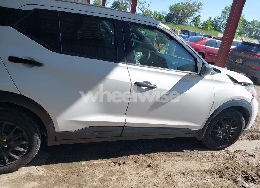 Photo 13 of 2020 Nissan Kicks S XTRONIC CVT (VIN 3N1CP5BV1LL555516)