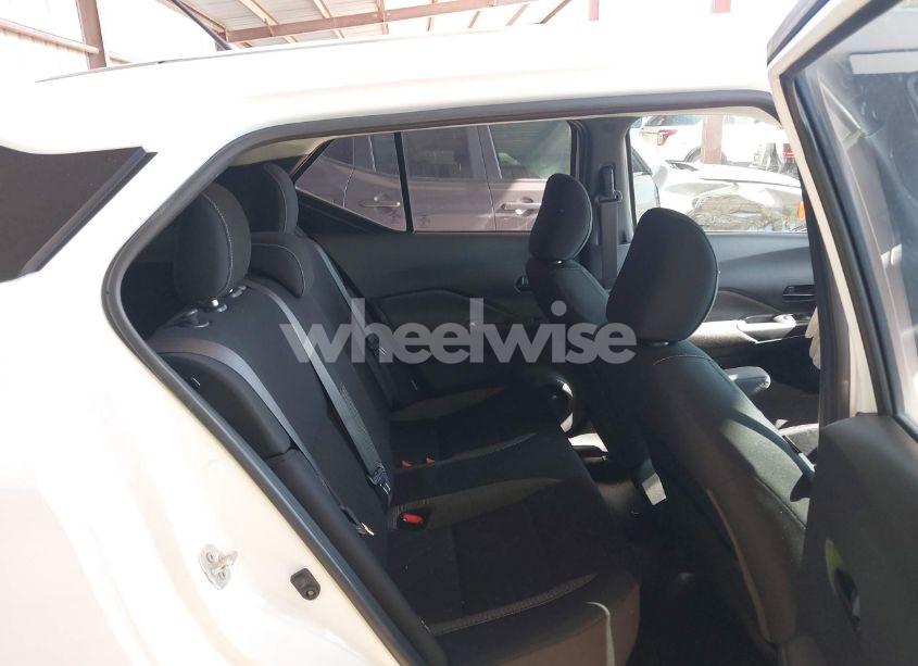 Photo 8 of 2020 Nissan Kicks S XTRONIC CVT (VIN 3N1CP5BV1LL555516)