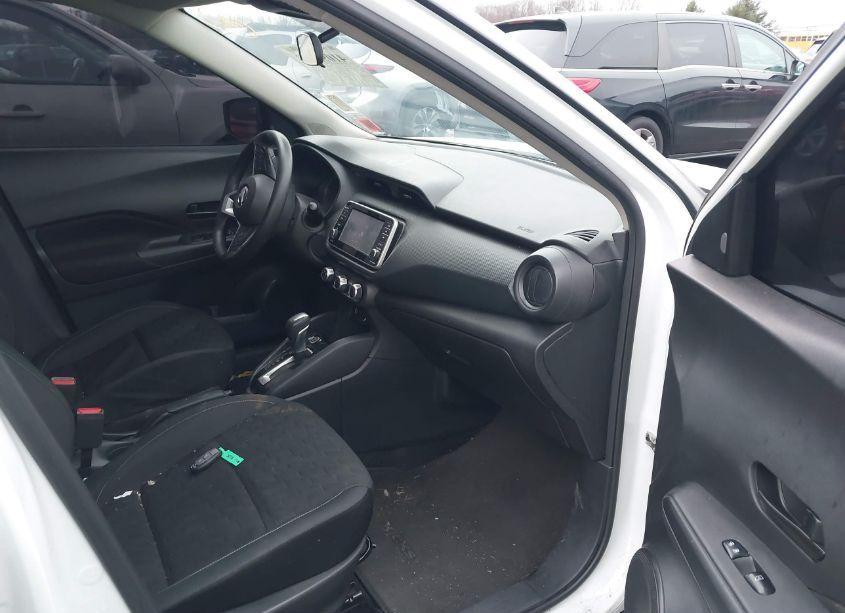 Photo 5 of 2021 Nissan Kicks S XTRONIC CVT (VIN 3N1CP5BV1ML530486)