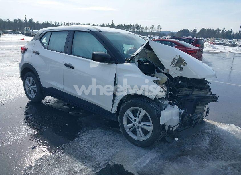 2022 Nissan Kicks S XTRONIC CVT (VIN 3N1CP5BV1NL506609) main photo