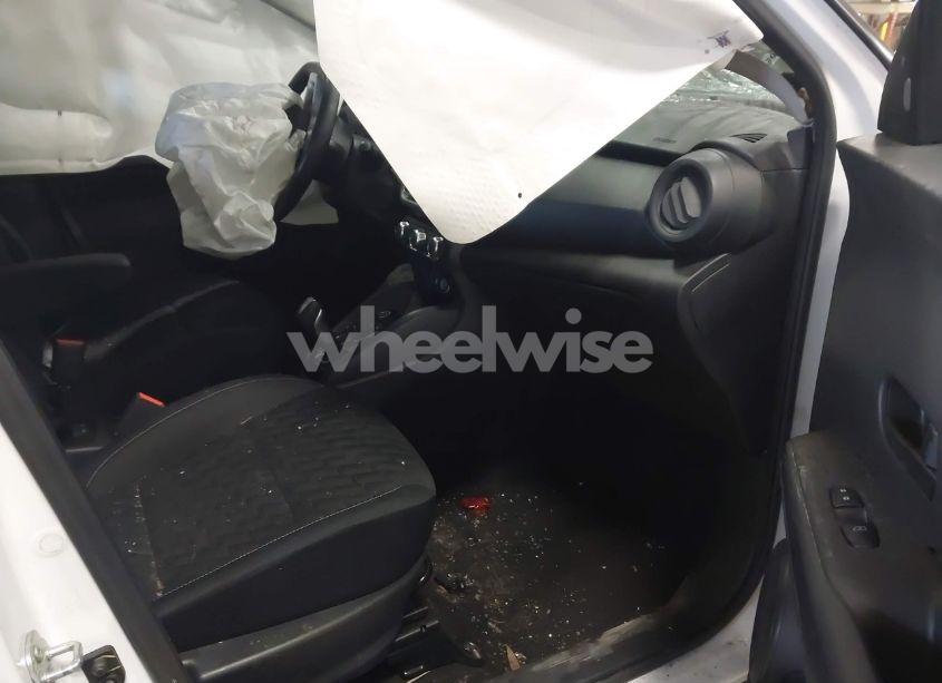 Photo 5 of 2022 Nissan Kicks S XTRONIC CVT (VIN 3N1CP5BV1NL506724)