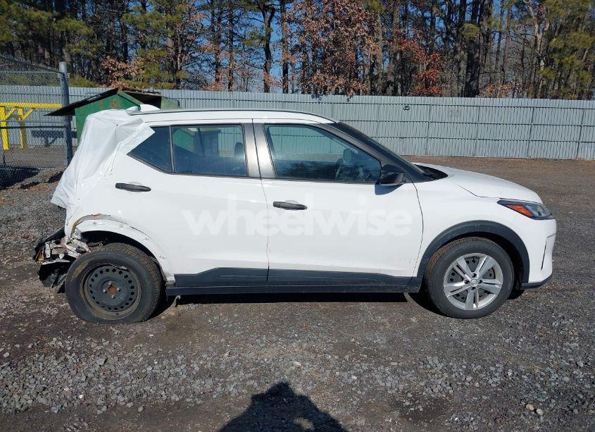 Photo 13 of 2022 Nissan Kicks S XTRONIC CVT (VIN 3N1CP5BV1NL519747)